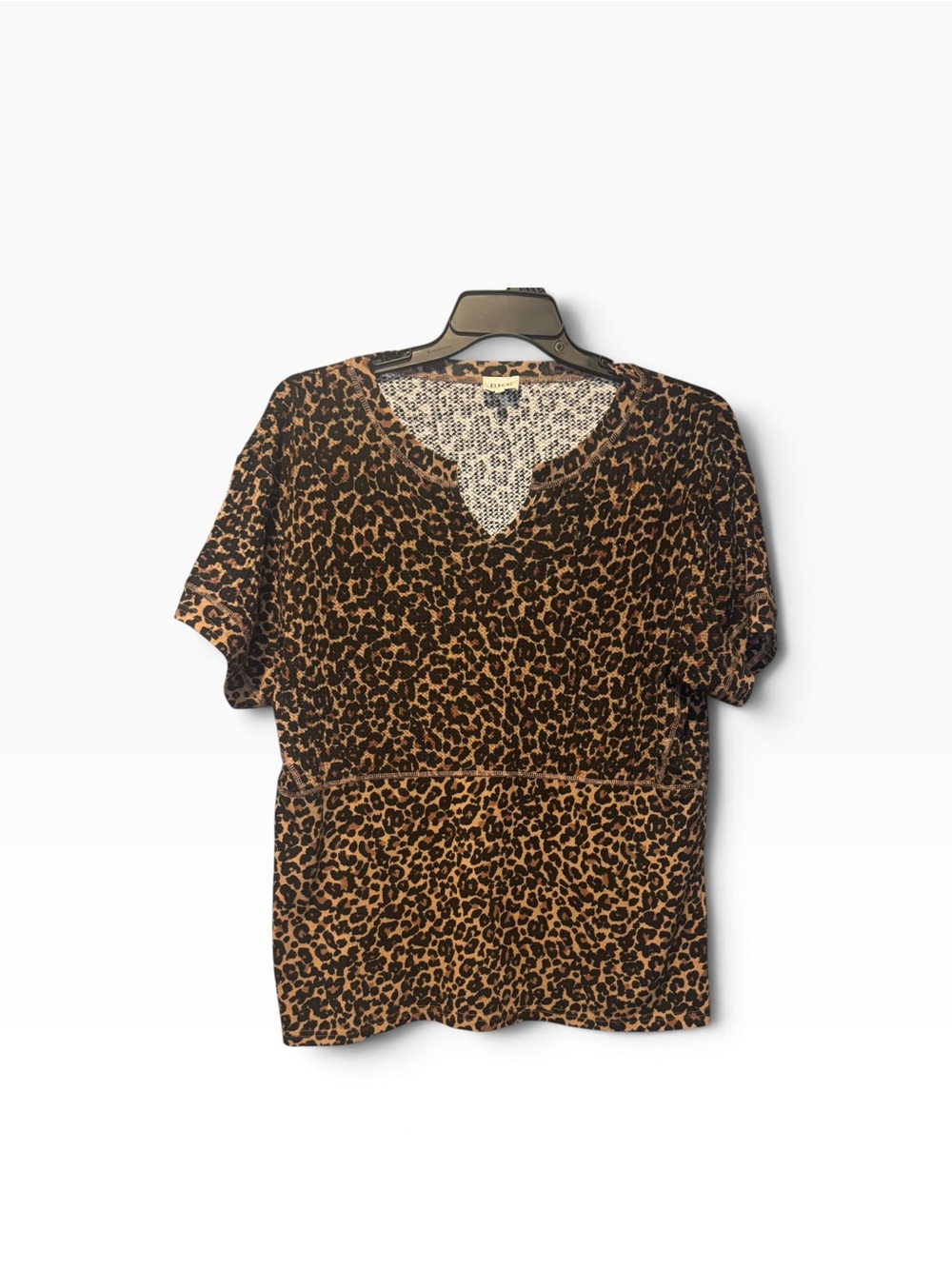 BKE Leopard Print V-Neck Short Sleeve Top - Brown/Black
